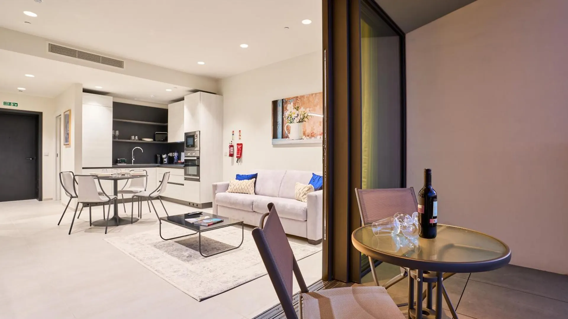 Sky High Luxury Apartment In Mercury Towers With Infinite Seaviews Saint Julian's