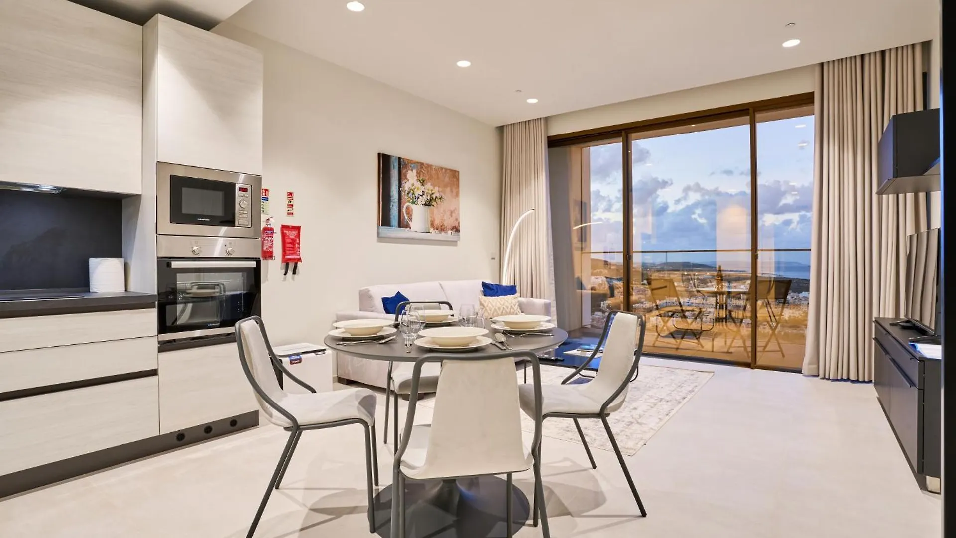 Sky High Luxury Apartment In Mercury Towers With Infinite Seaviews Saint Julian's