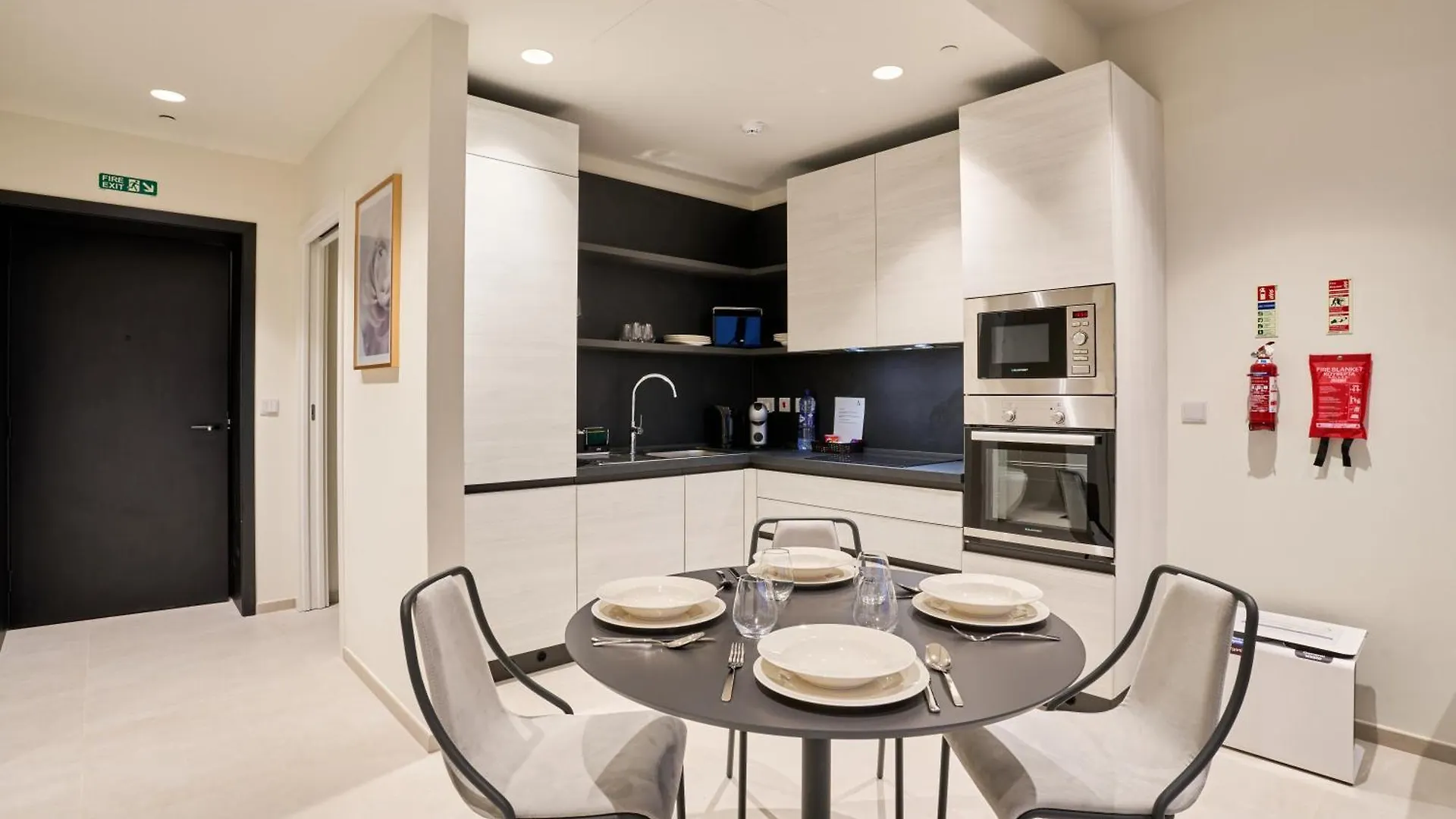 Sky High Luxury Apartment In Mercury Towers With Infinite Seaviews Saint Julian's